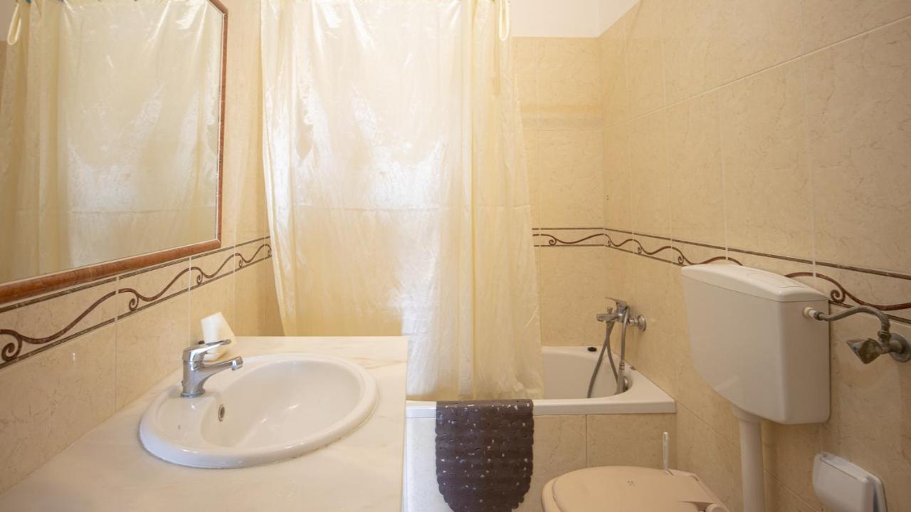 Apartamento Tio Pedro - By Bedzy Albufeira Extérieur photo